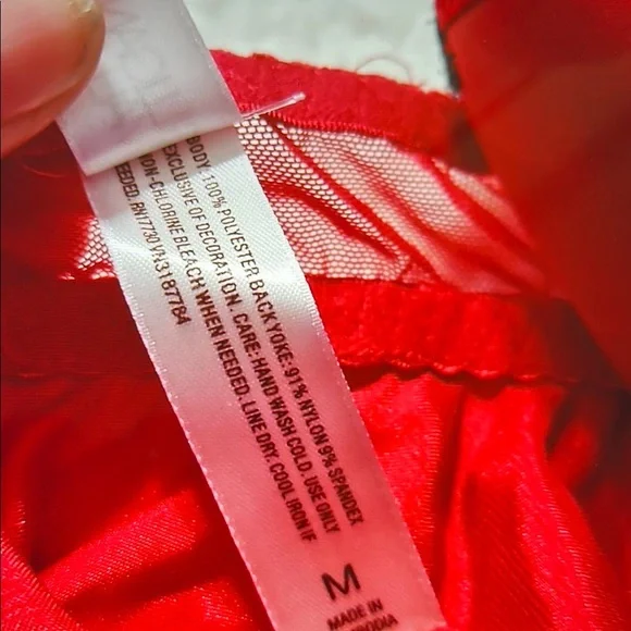 ❣️5 for 25.00 Gilligan & O'Malley Red and Black lingerie - Picture 3 of 4